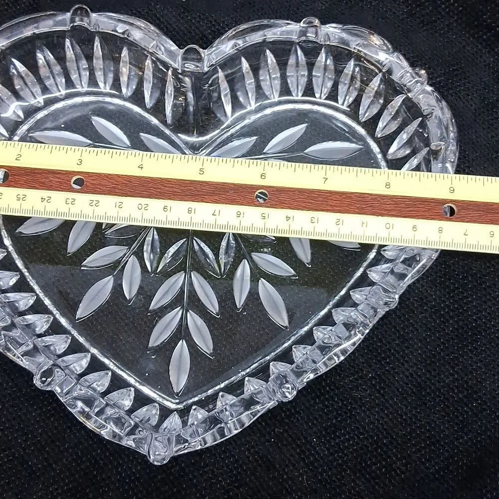 Etched glass Studio Nova heart shape bowl candy or serving dish-‎ Japan
